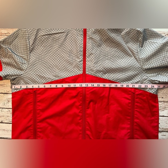 Under Armour light jacket Sz: L Red and Gray - Picture 5 of 7